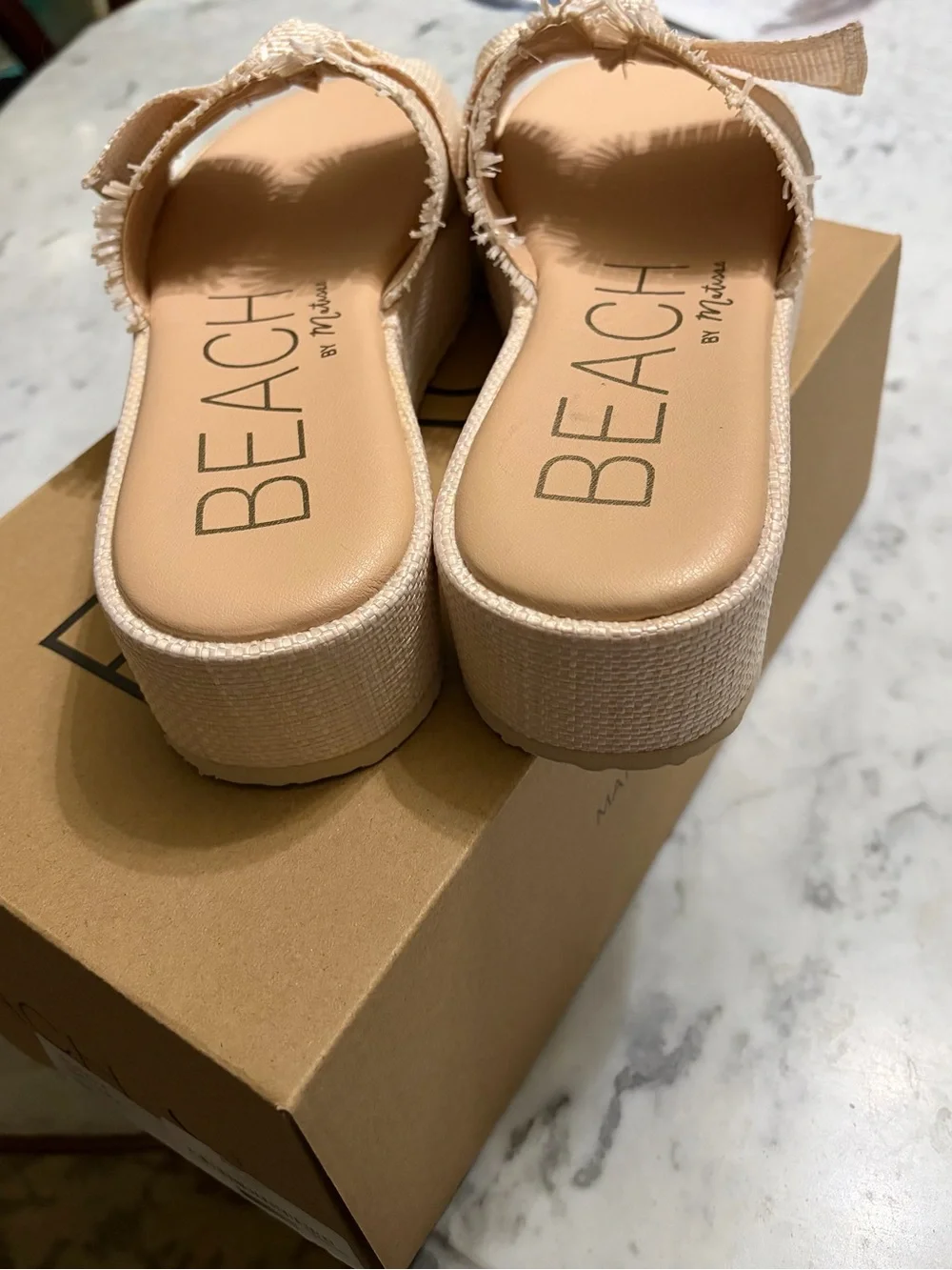 Cream Bow Slide Sandals NWT - Picture 4 of 5